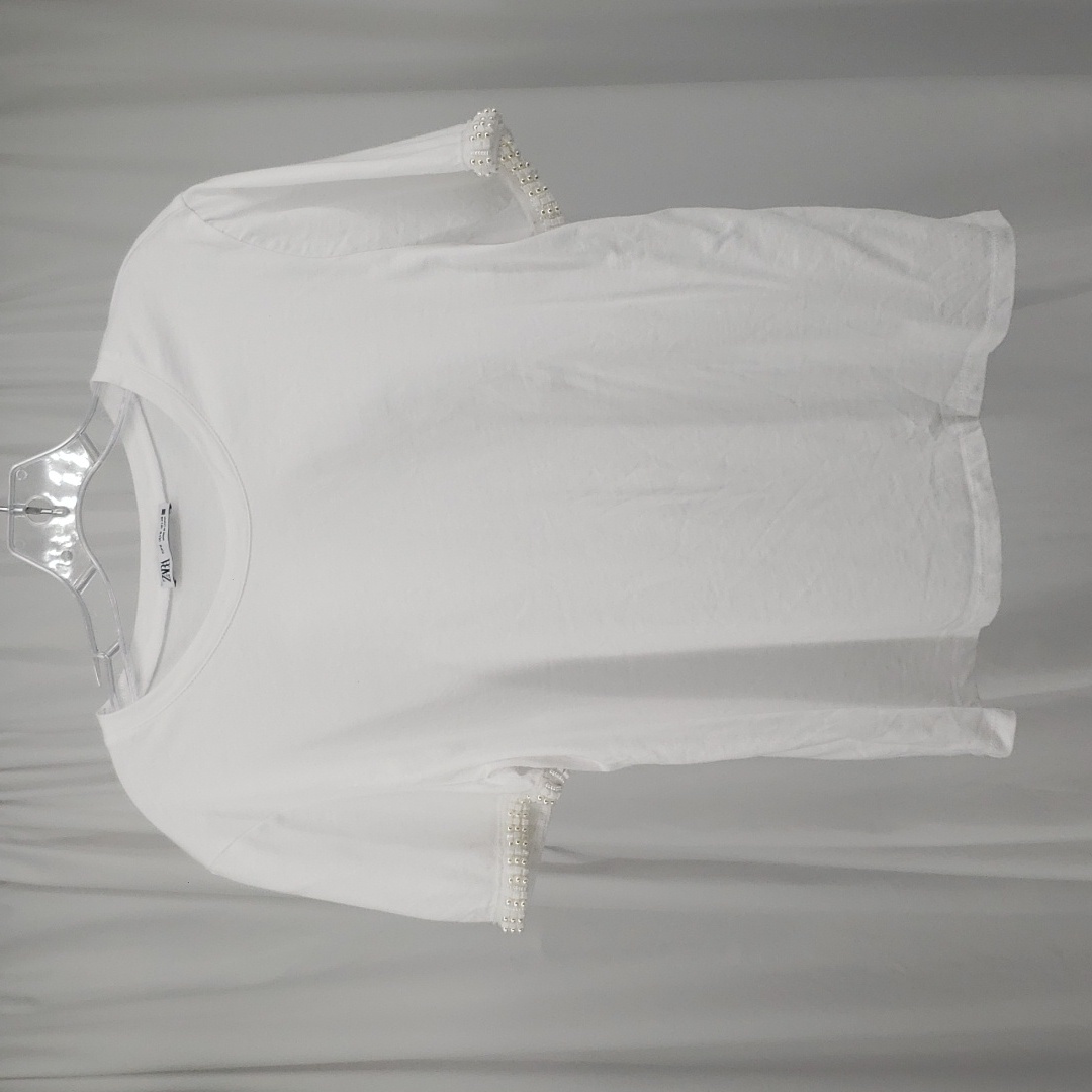Zara Round Neck Short Sleeve T-Shirt Faux Pearl Accented Sleeves Size Medium
